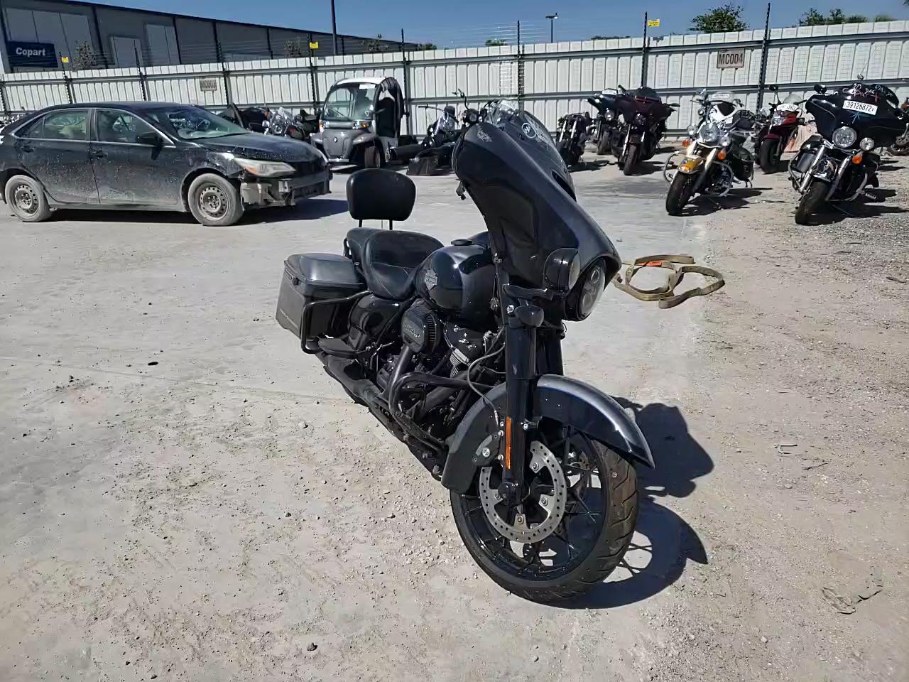 2021 HARLEY-DAVIDSON FLHXS 1HD1KRP11MB600875