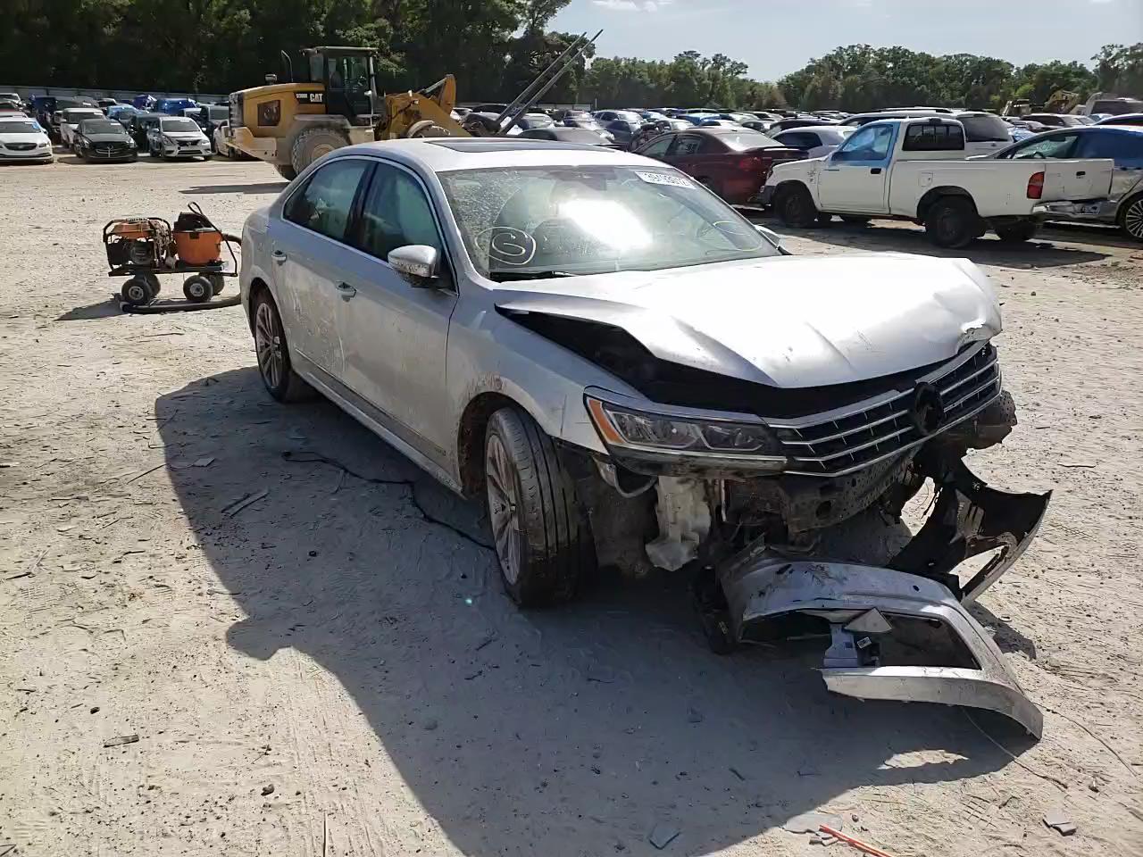 2017 VOLKSWAGEN PASSAT SEL 1VWCT7A37HC020839