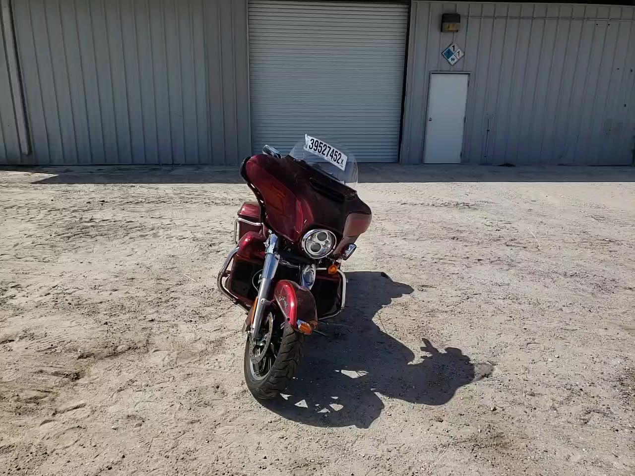 2017 HARLEY-DAVIDSON FLHTK ULTR 1HD1KED16HB654952