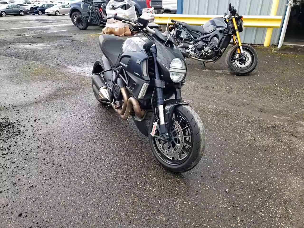 2011 DUCATI DIAVEL ZDM13BLW1BB001371