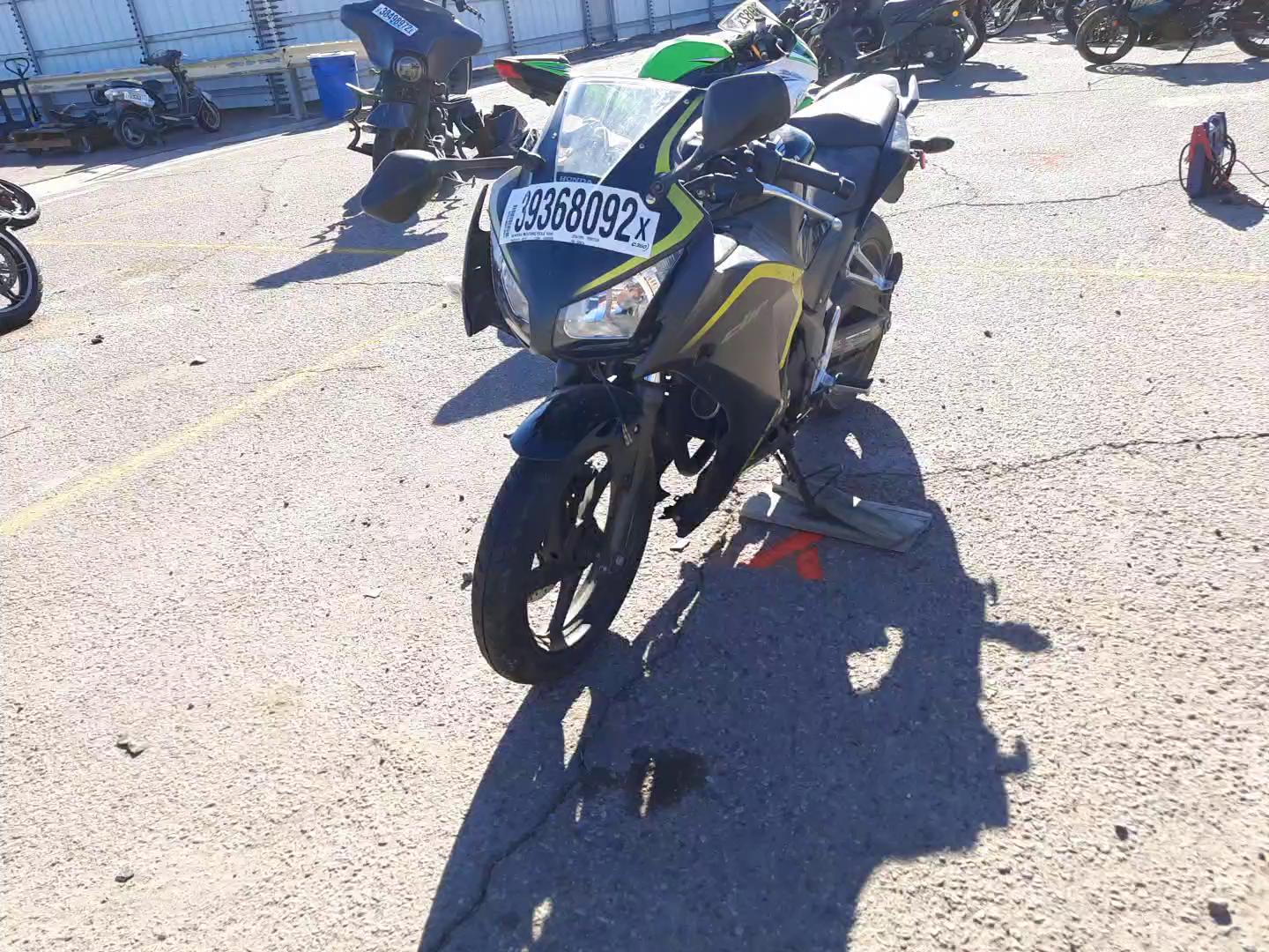 2015 HONDA CBR300 R MLHNC5108F5100414