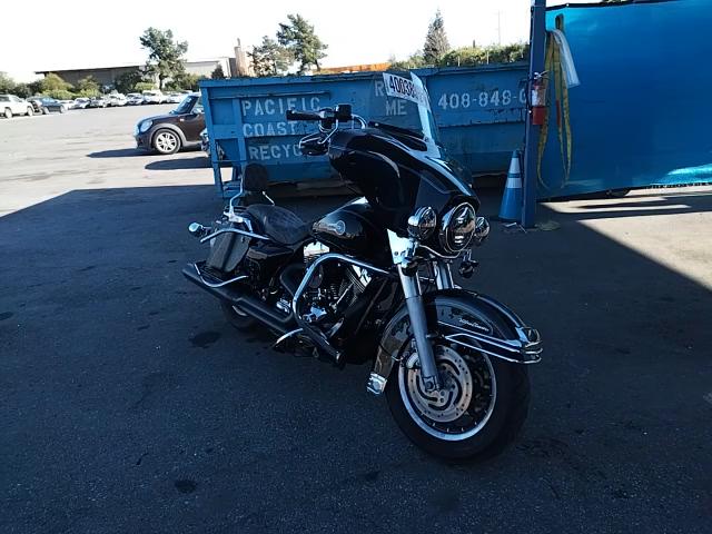 2006 HARLEY-DAVIDSON FLHTCUI SH 1HD1FLW186Y623119