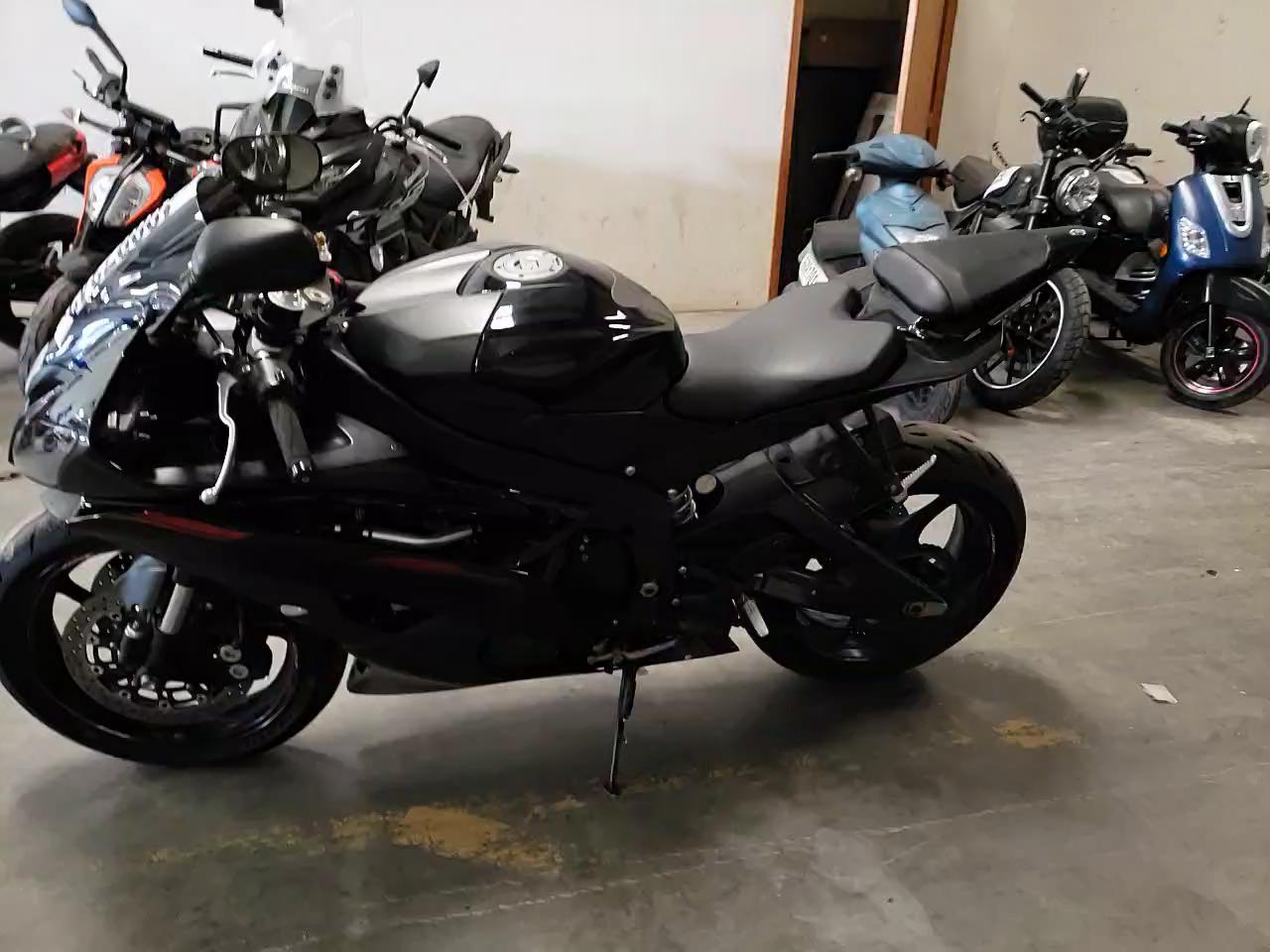 2015 YAMAHA YZFR6 JYARJ16E8FA033792