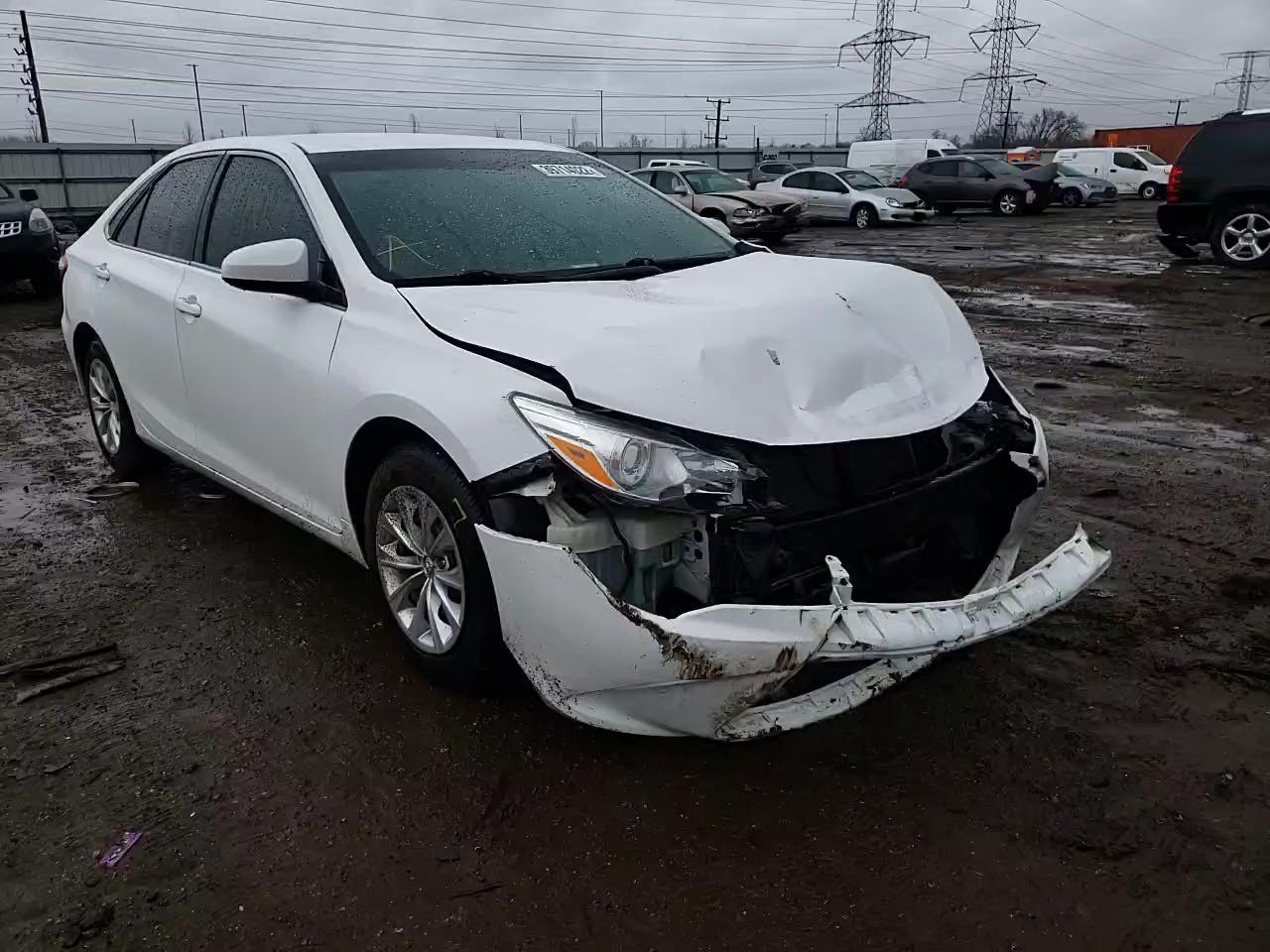 2015 TOYOTA CAMRY LE 4T4BF1FK7FR490266
