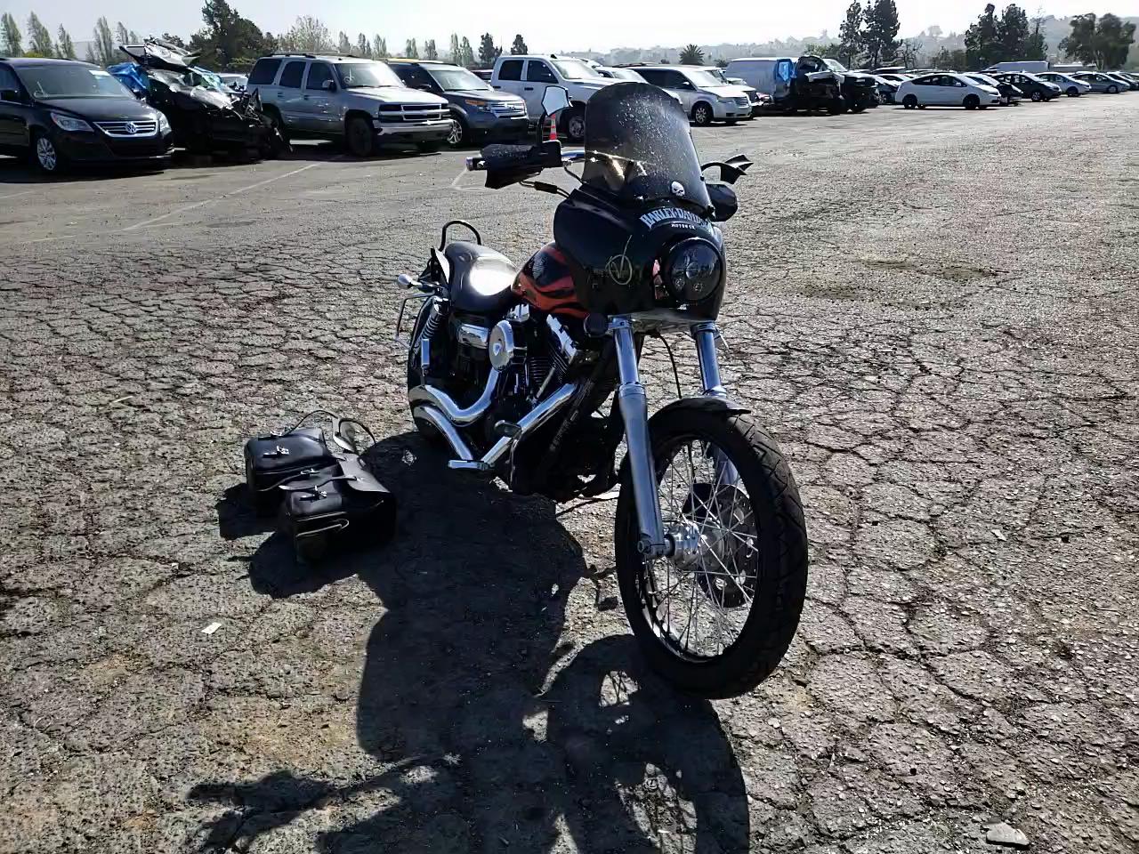 2012 HARLEY-DAVIDSON FXDWG DYNA 1HD1GPM13CC329739