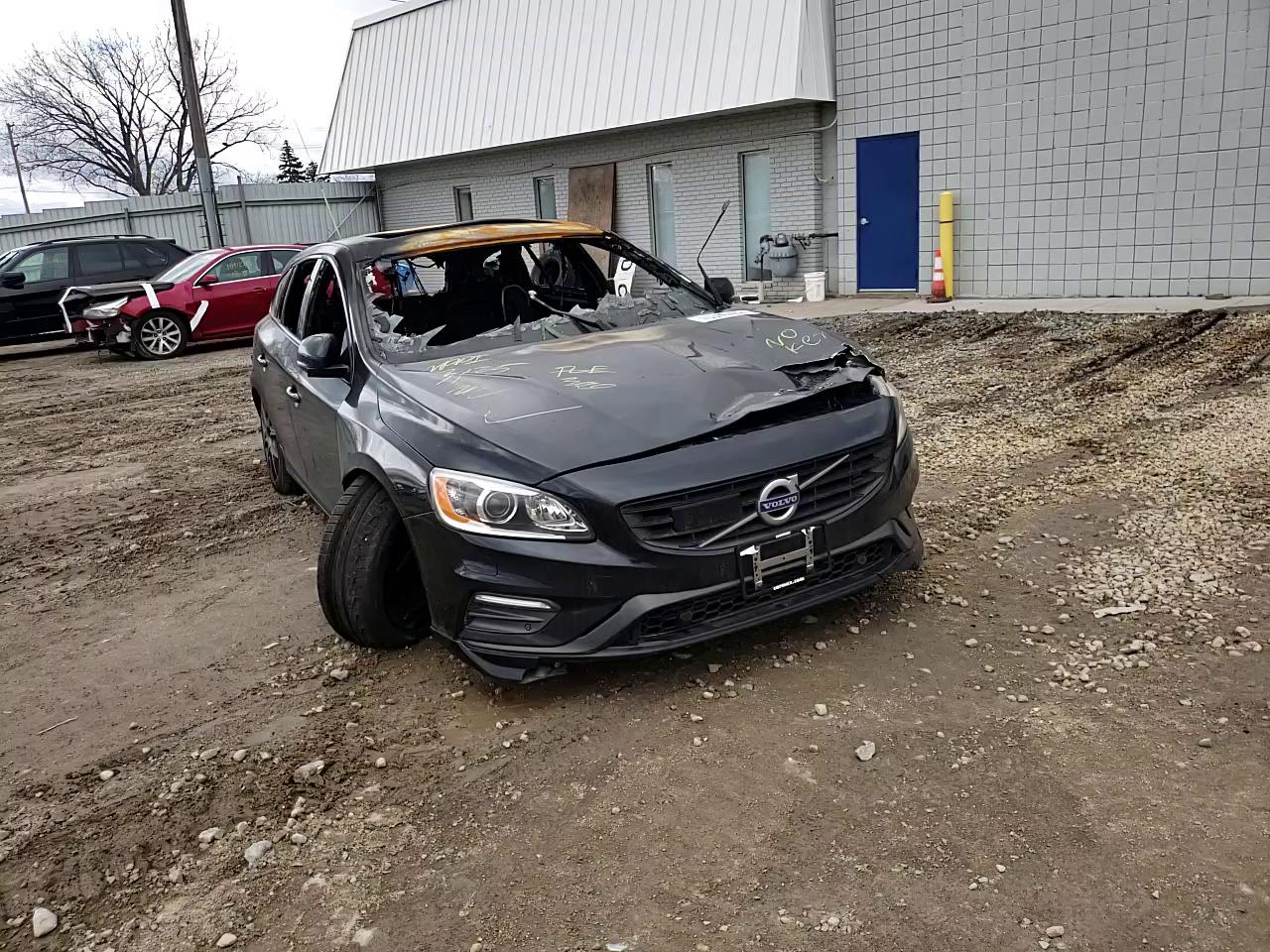 2015 VOLVO V60 POLEST YV1A92SW3F1237036