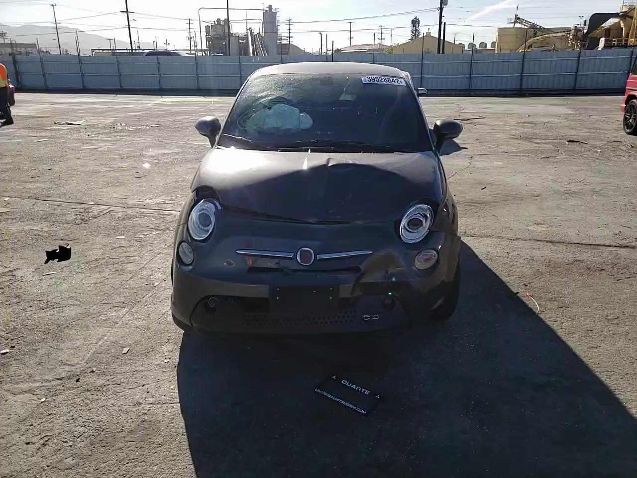 2017 FIAT 500 ELECTR 3C3CFFGE8HT704529