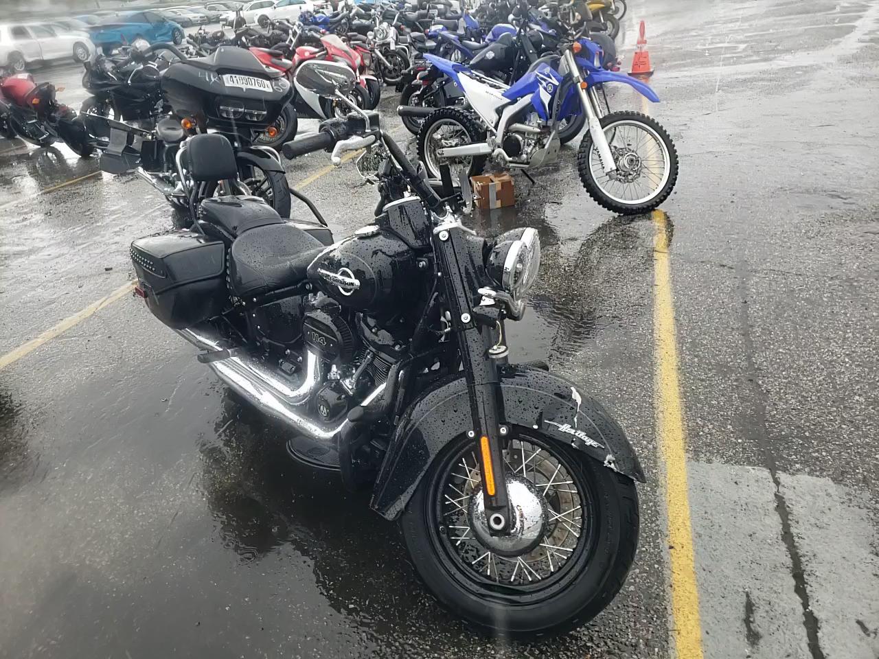 2019 HARLEY-DAVIDSON FLHCS 1HD1YBK63KB026754