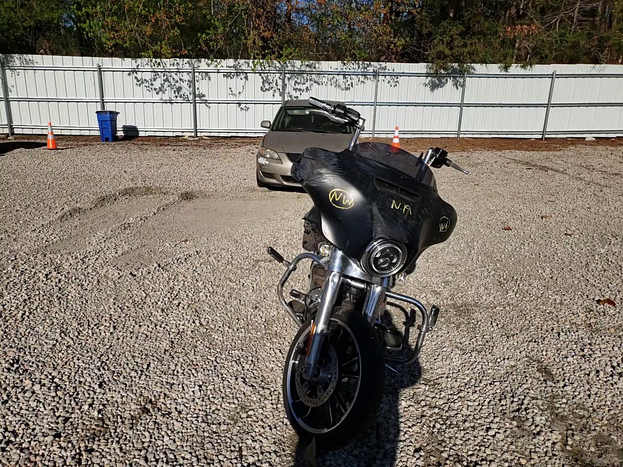 2020 HARLEY-DAVIDSON FLHX 1HD1KBC13LB629323