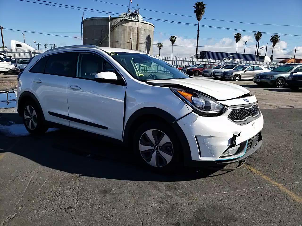 2018 KIA NIRO LX KNDCM3LD5J5186902