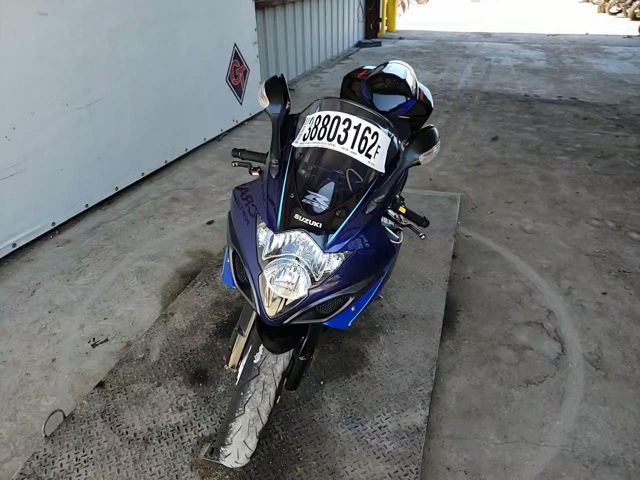 2006 SUZUKI GSX-R1000 JS1GT76A162112716