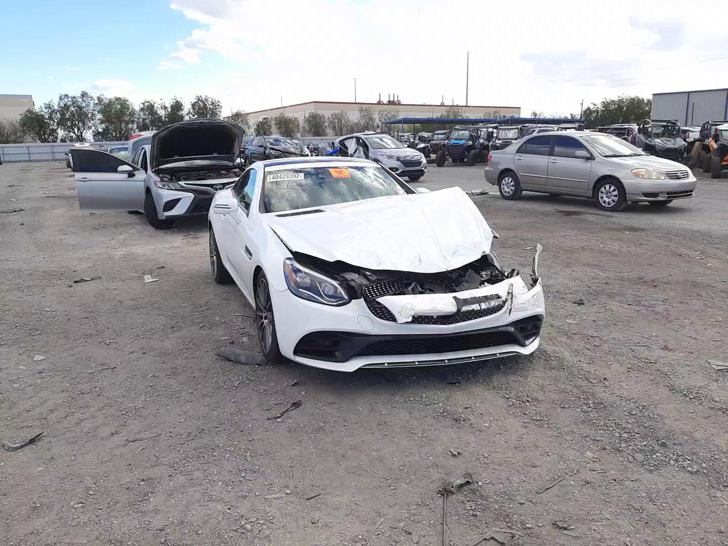 2018 MERCEDES-BENZ SLC 300 WDDPK3JA5JF151874