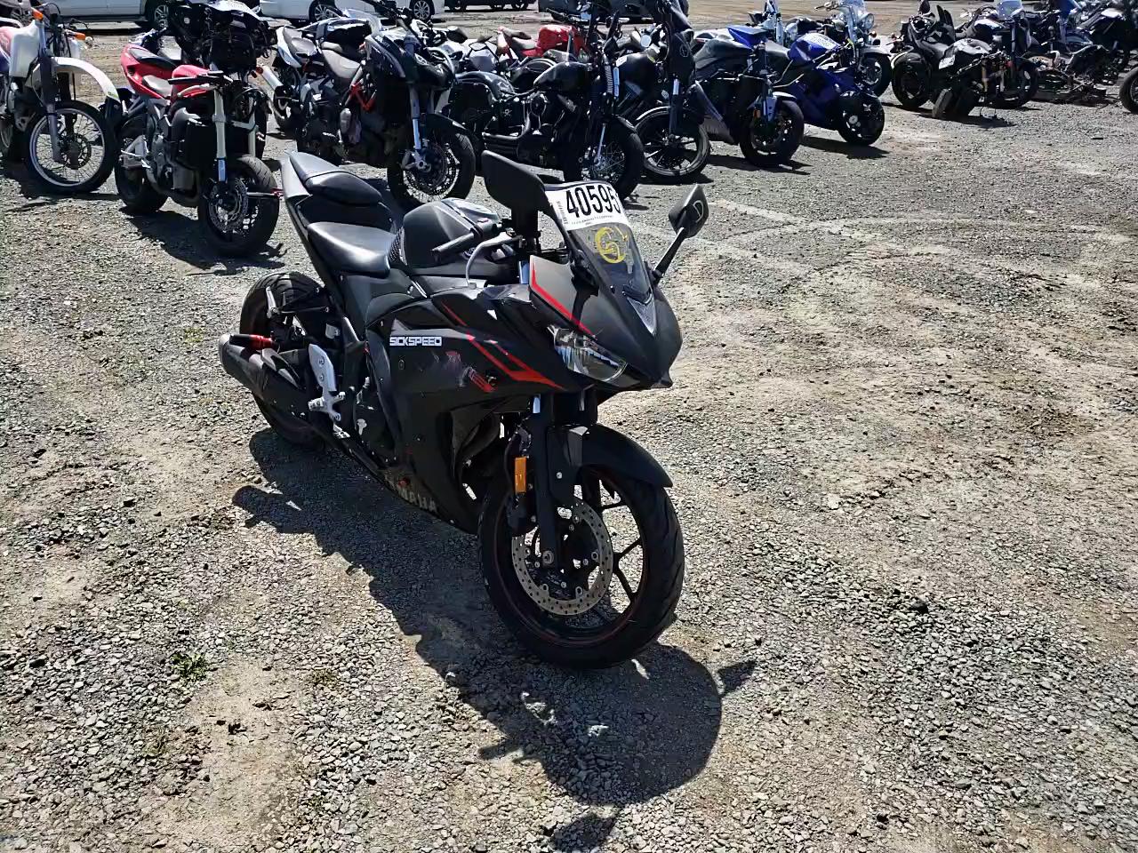 2017 YAMAHA YZFR3 MH3RH06Y9HK017457