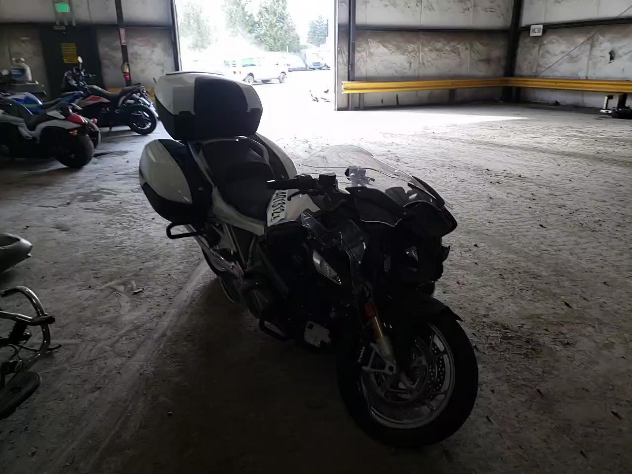 2022 BMW R 1250 RT WB10L0305N6F04115