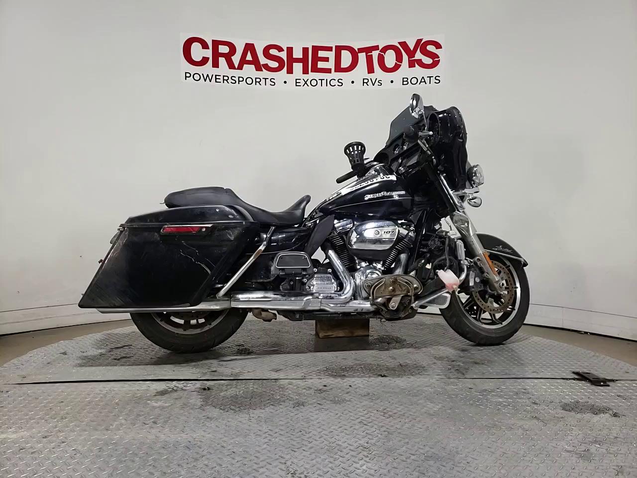 2017 HARLEY-DAVIDSON FLHTK ULTR 1HD1KED12HB623116