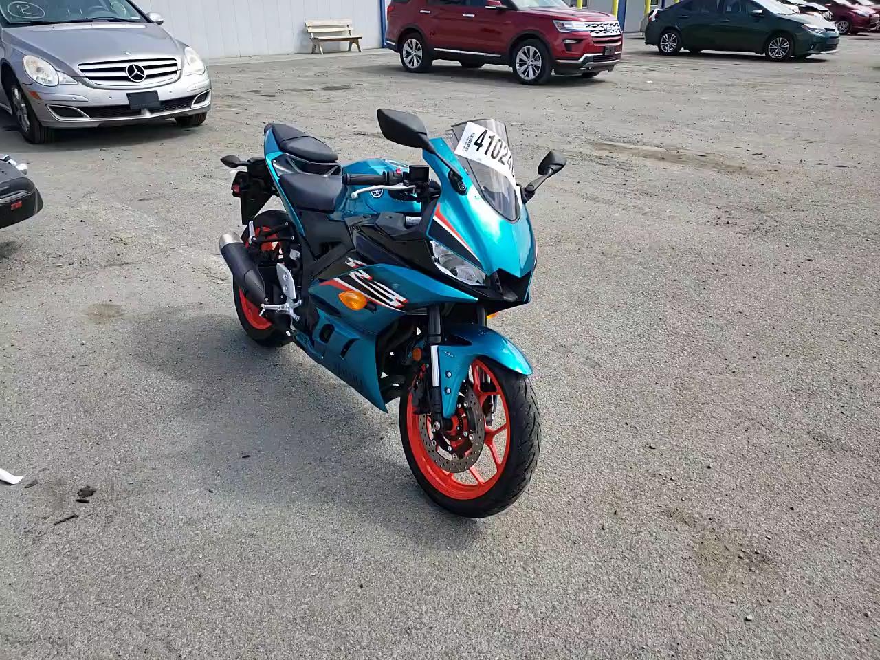 2021 YAMAHA YZFR3 A MH3RH18Y1MK006501