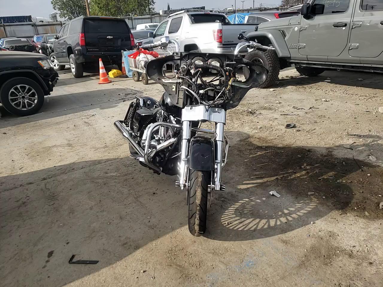 2007 HARLEY-DAVIDSON FLHX CALIF 1HD1KB4397Y723838