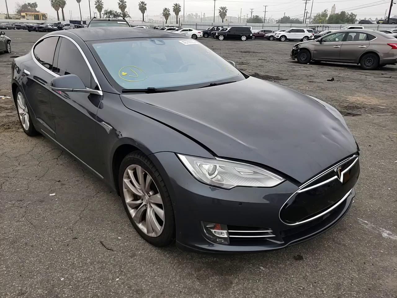 2015 TESLA MODEL S 85 5YJSA1H12FF087547