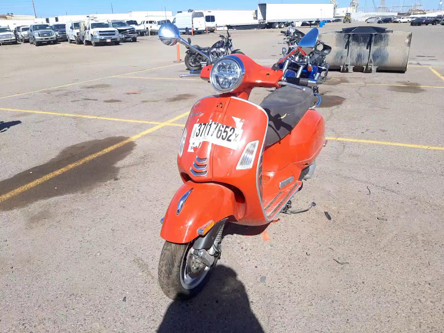 2021 VESPA GTS 300 SU ZAPMA39M7M5100979