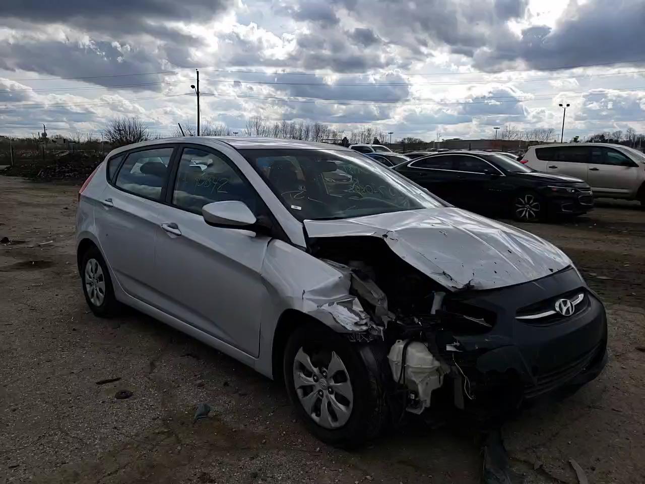 2015 HYUNDAI ACCENT GS KMHCT5AE2FU204937
