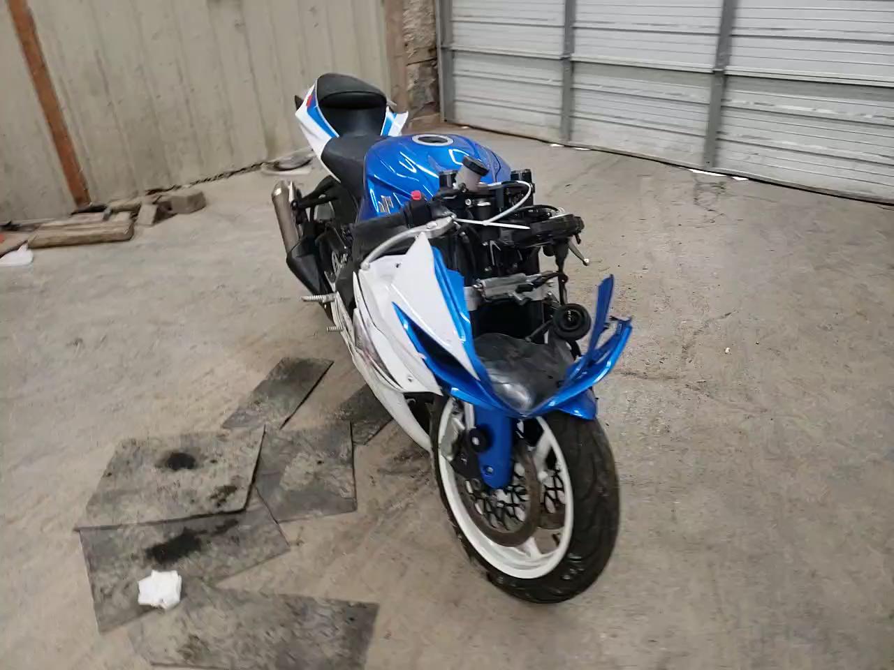 2013 SUZUKI GSX-R600 JS1GN7FA5D2100561