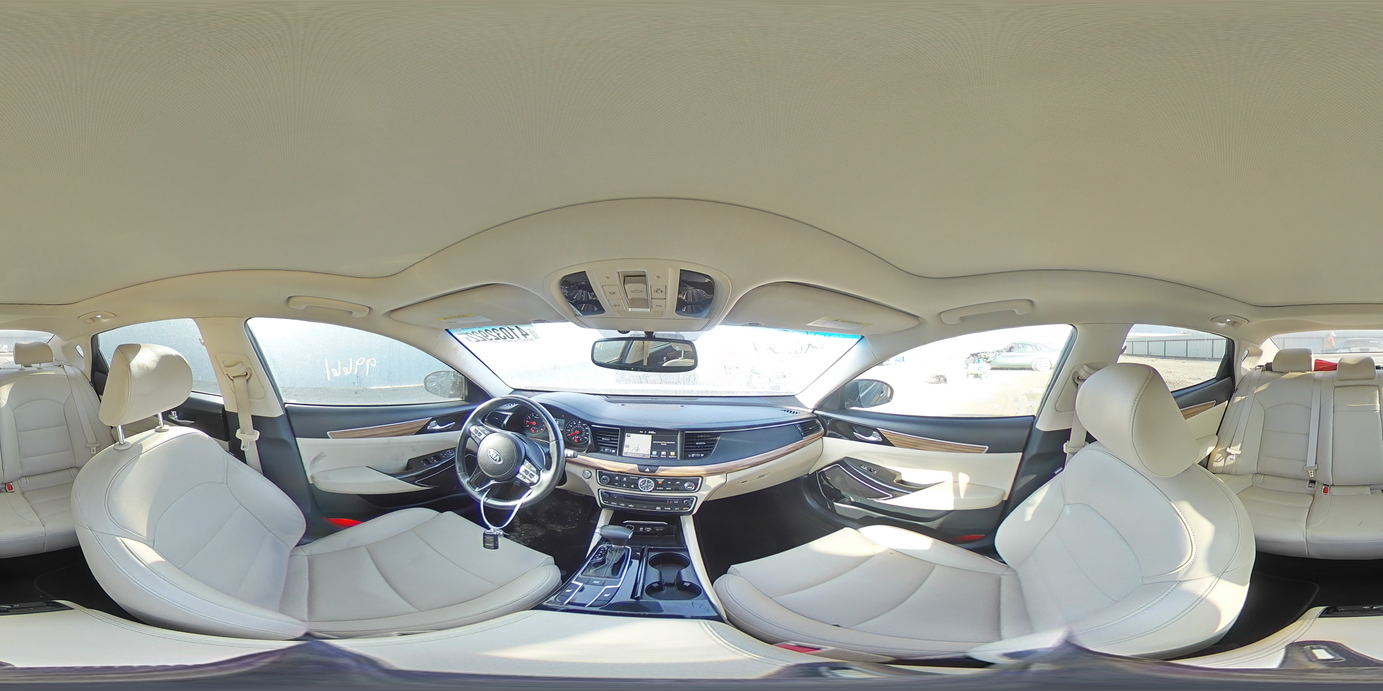 2018 KIA CADENZA LU KNALC4J16J5103525