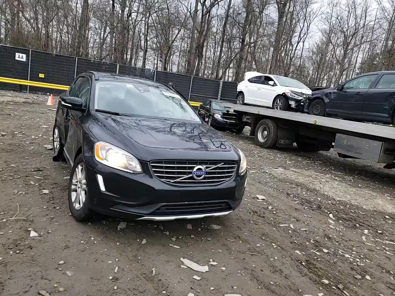 2016 VOLVO XC60 T5 YV440MDJ5G2868213