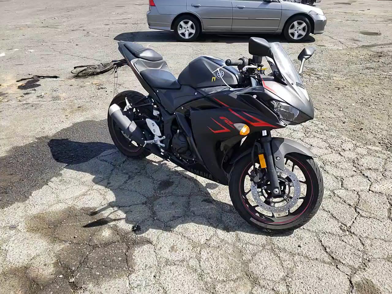 2017 YAMAHA YZFR3 MH3RH06Y8HK016378