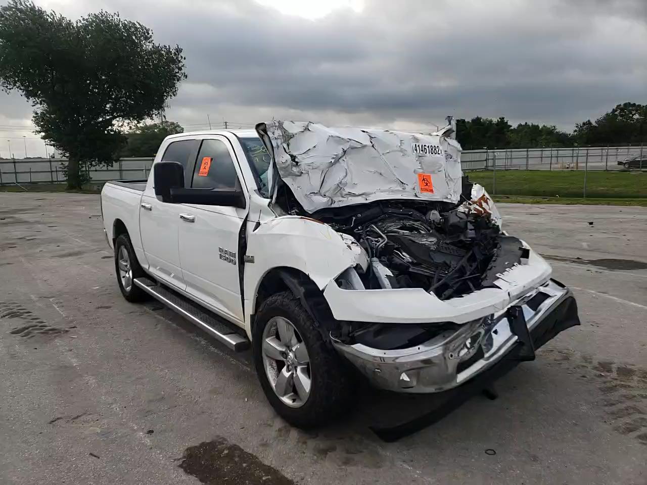 2016 RAM 1500 SLT 1C6RR6LT8GS107597