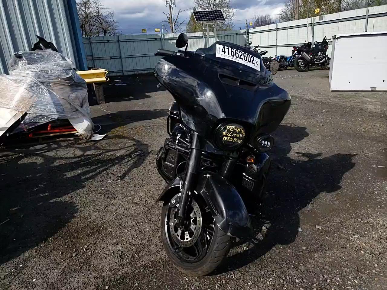2021 HARLEY-DAVIDSON FLHTK 1HD1KEF12MB636018
