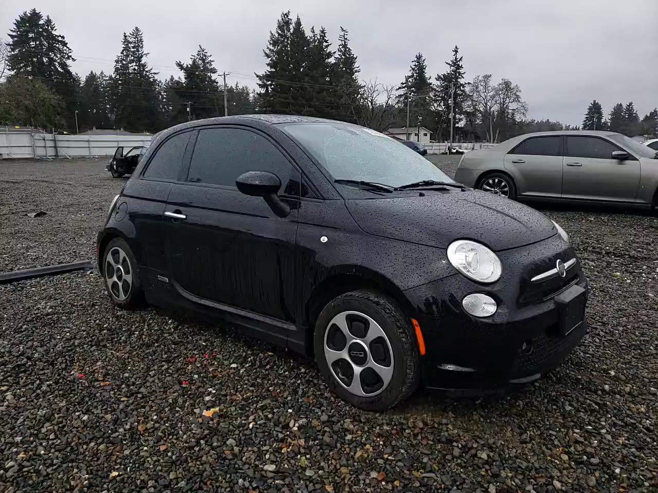 2017 FIAT 500 ELECTR 3C3CFFGE1HT575677