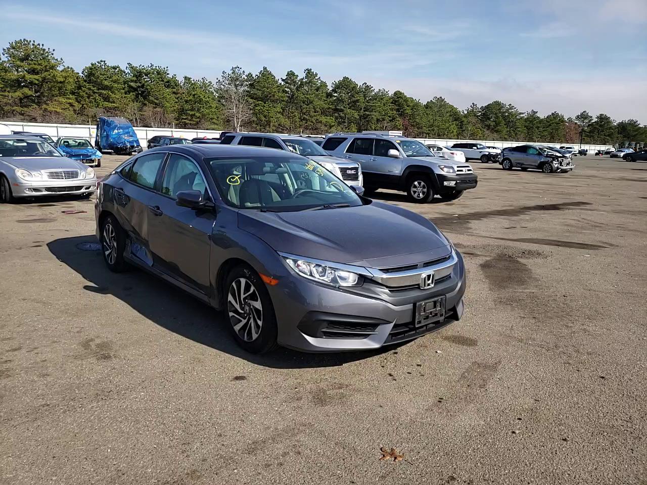 2018 HONDA CIVIC EX 2HGFC2F74JH579736