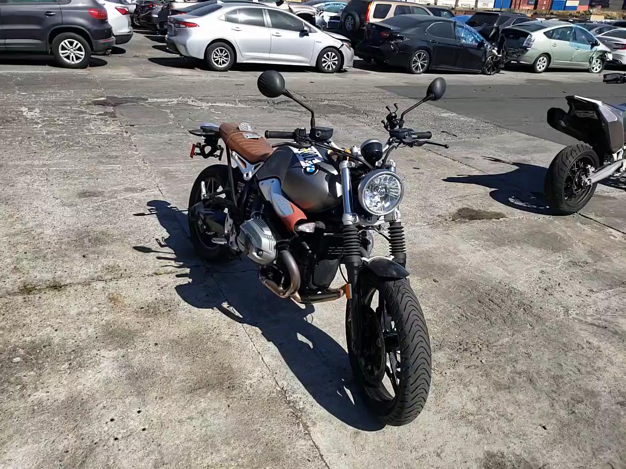 2017 BMW R NINE T S WB10J3300HZ793539