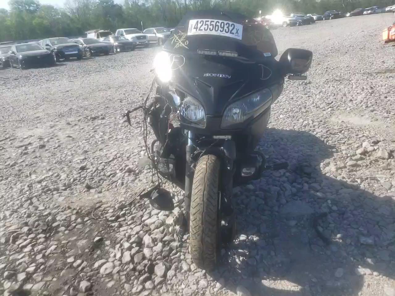2013 HONDA GL1800 B JH2SC6818DK000006