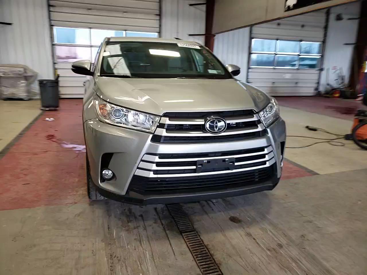 2018 TOYOTA HIGHLA 5TDBZRFH8JS901714