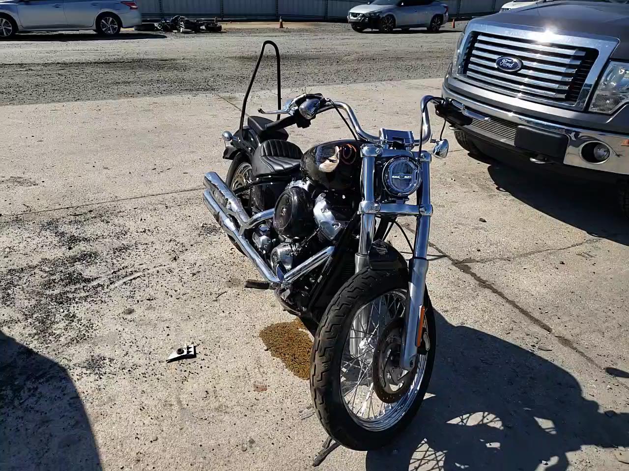 2021 HARLEY-DAVIDSON FXST 1HD1BVJ14MB016391