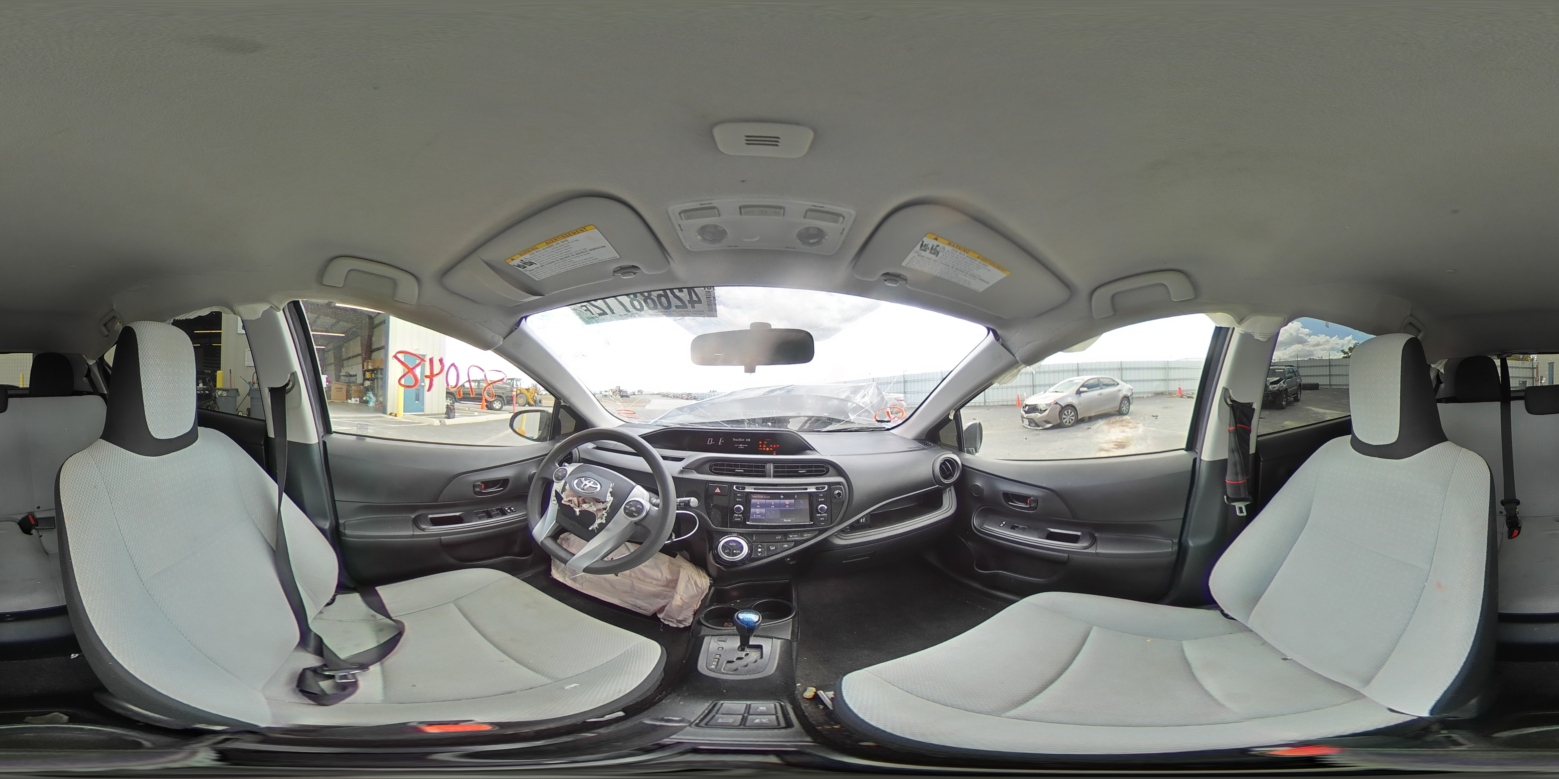 2016 TOYOTA PRIUS C JTDKDTB39G1139716