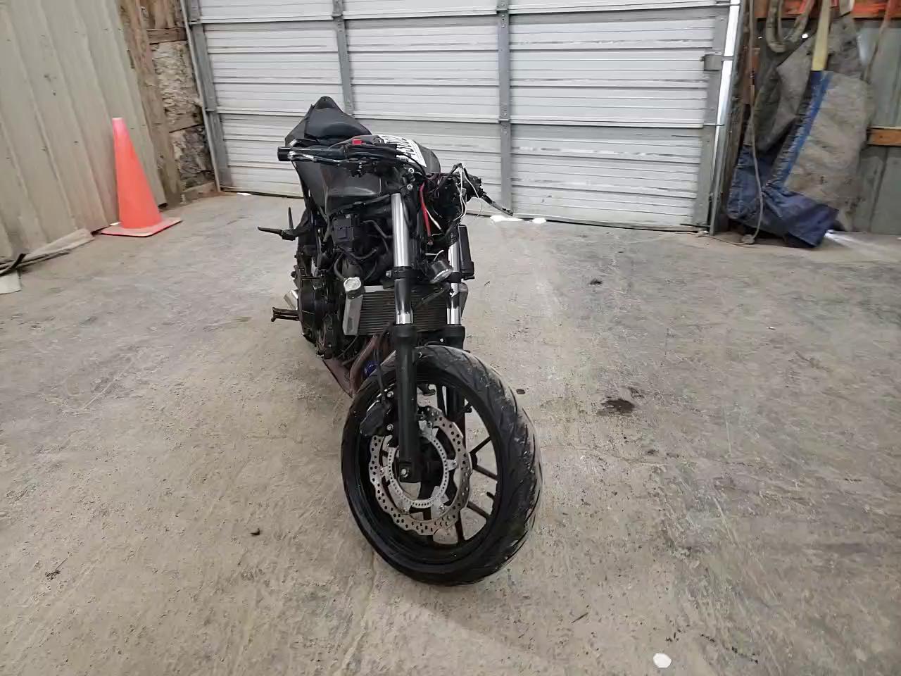 2021 HONDA CBR500 RA MLHPC6252M5200076