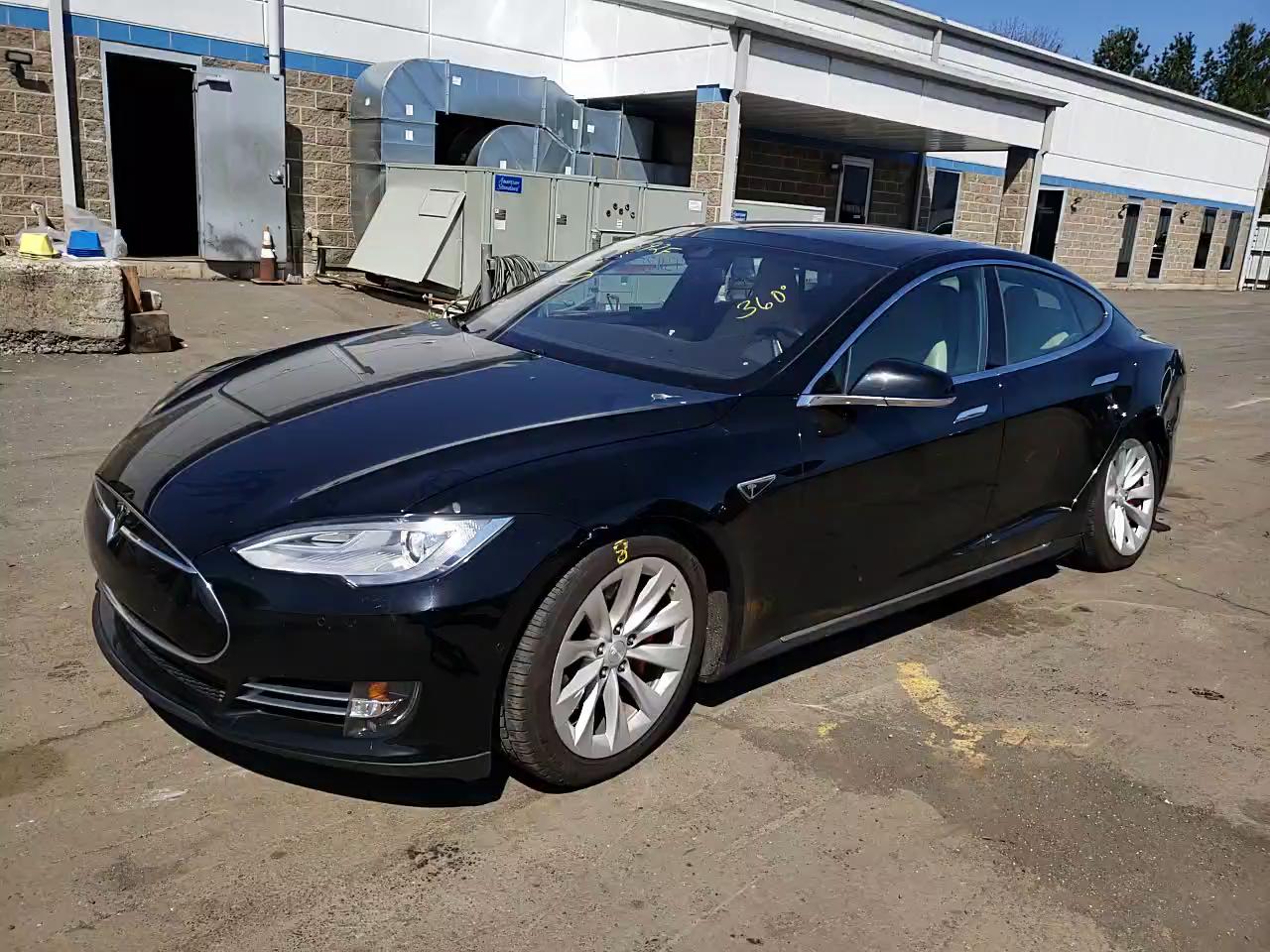 2016 TESLA MODEL S 5YJSA1E47GF136497