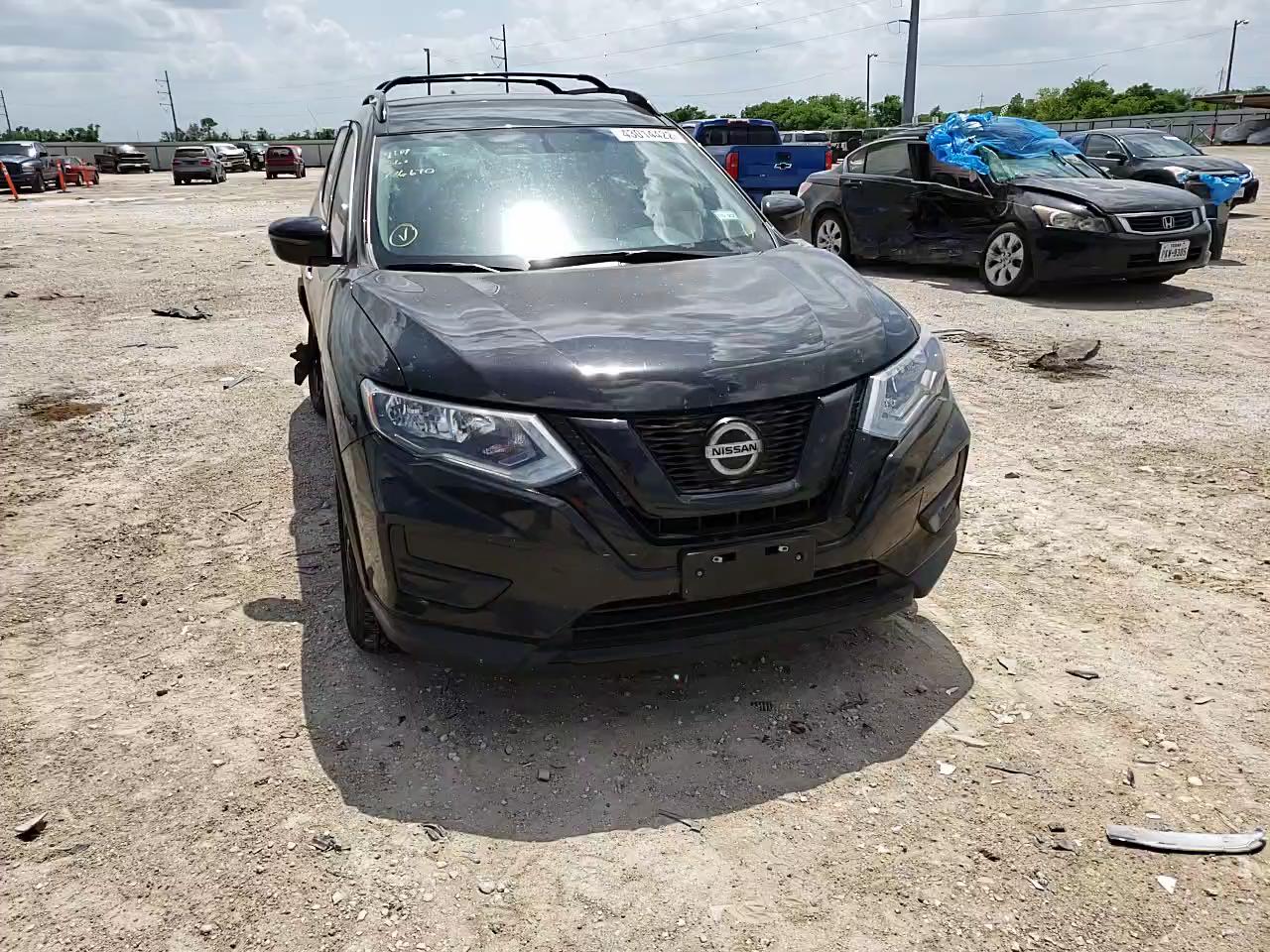 2018 NISSAN ROGUE S 5N1AT2MT0JC776670