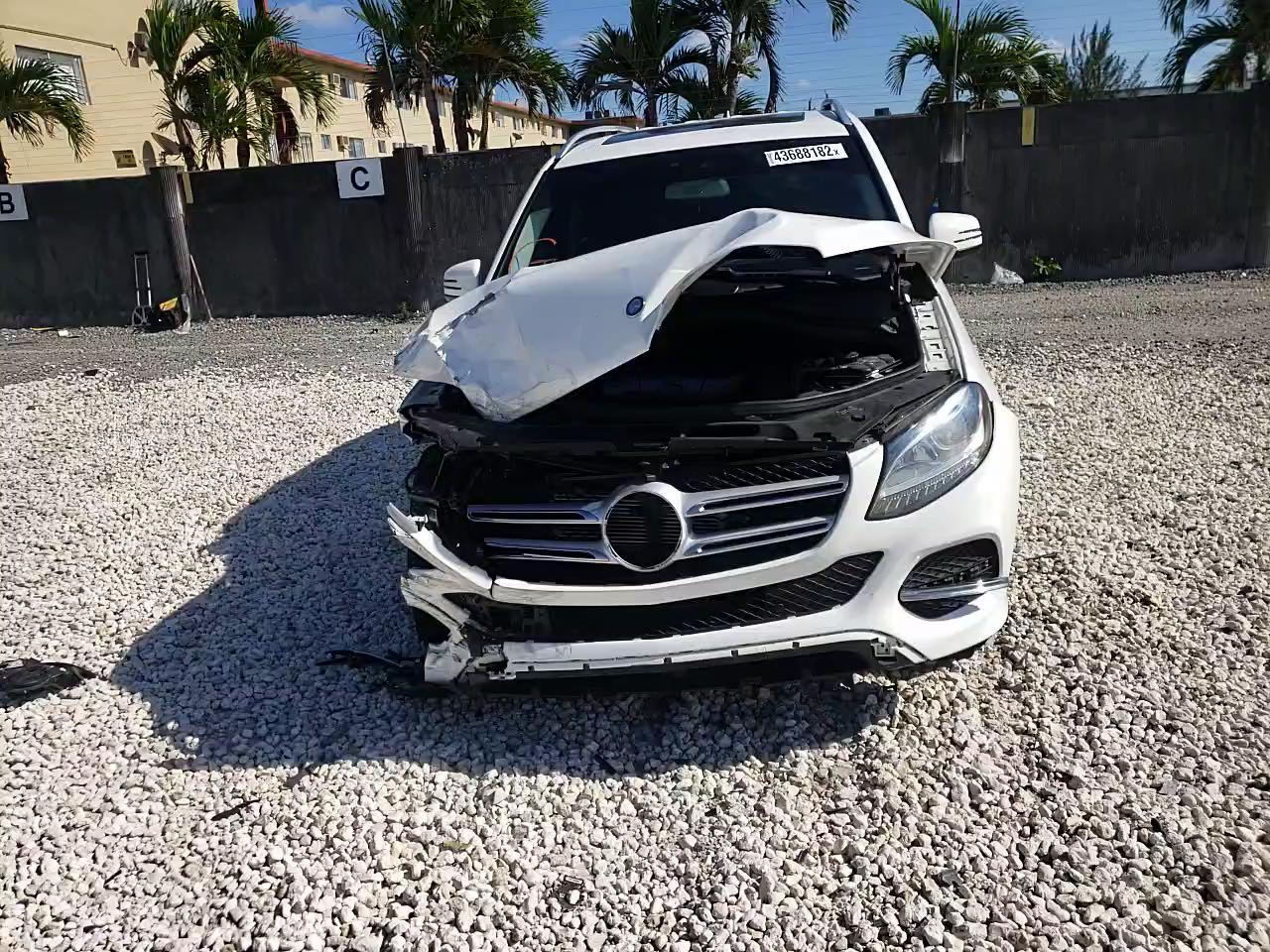 2017 MERCEDES-BENZ GLE 550E 4 4JGDA6DB4HA902021