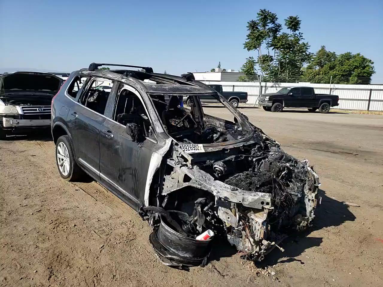 2016 VOLVO XC90 T8 YV4BC0PL2G1040081