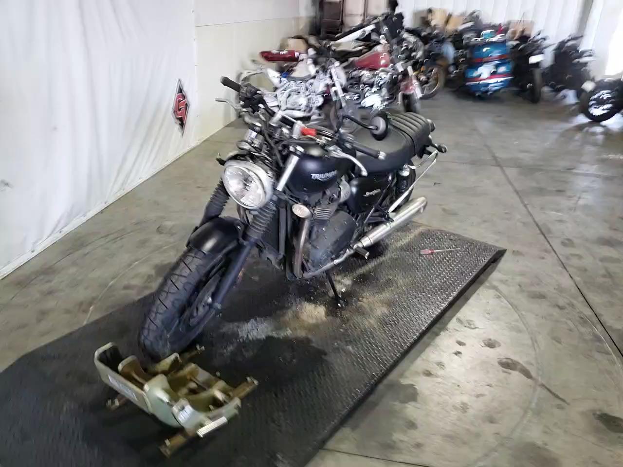 2017 TRIUMPH MOTORCYCLE STREET TWI SMTD31GN9HT789938