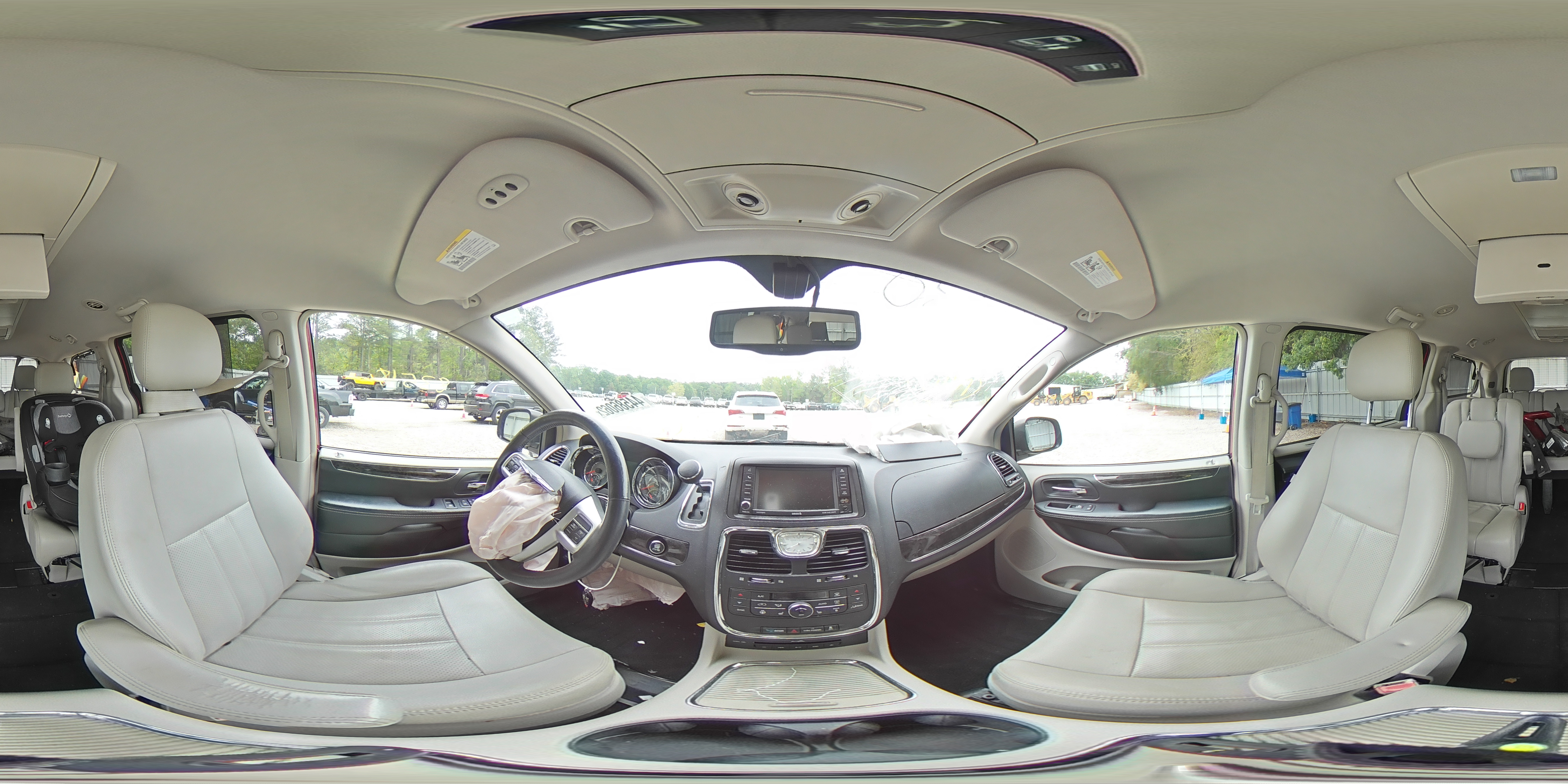 2015 CHRYSLER TOWN&COUNT 2C4RC1CG6FR526645