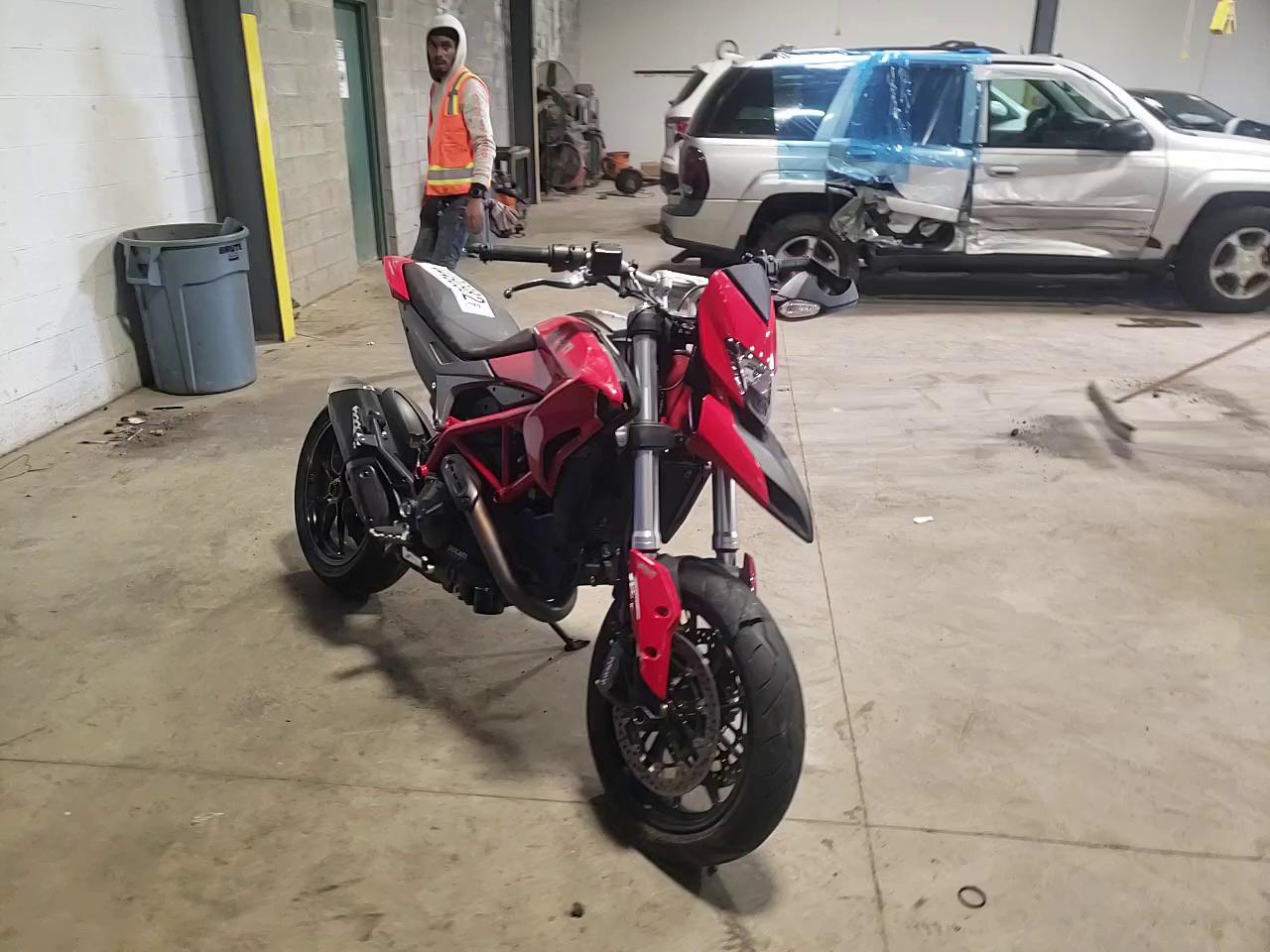 2013 DUCATI HYPERMOTAR ZDM1YBTS2DB003843