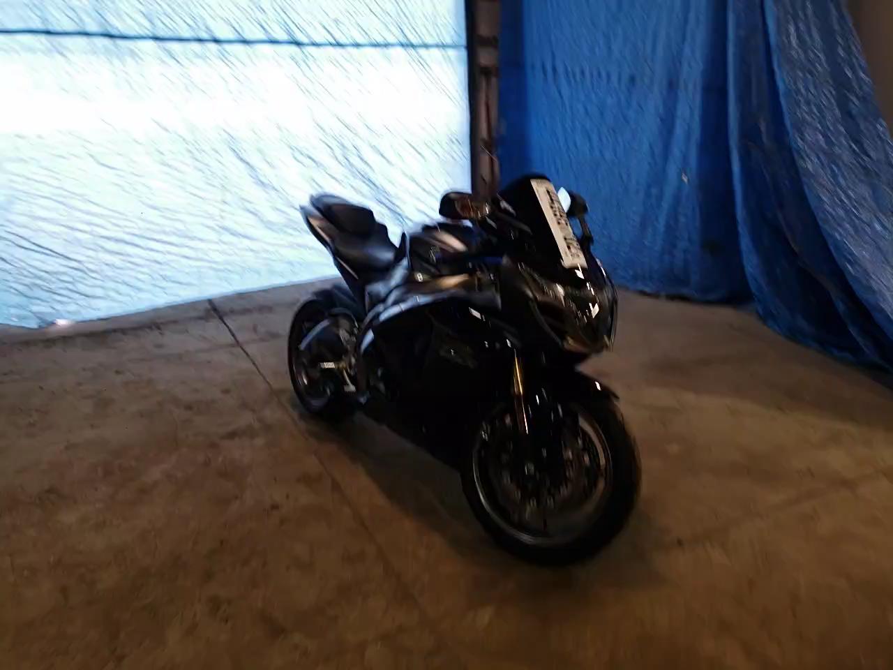 2011 SUZUKI GSXR JS1GT78A0B2100127