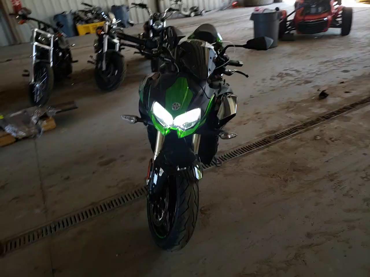 2021 KAWASAKI ZR1000 L JKAZRCL12MA000174
