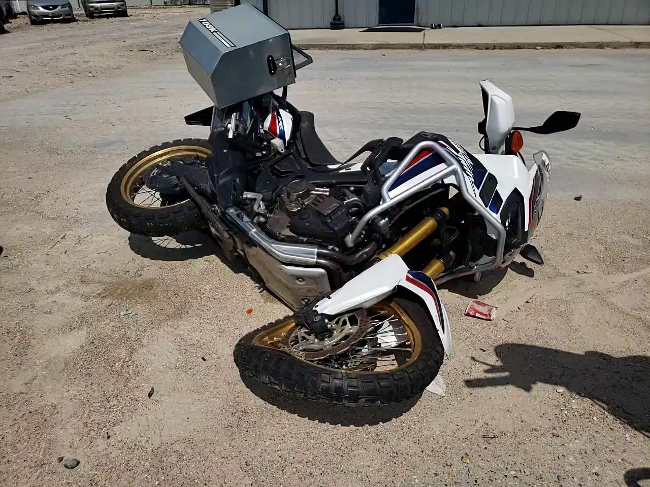 2017 HONDA CRF1000 JH2SD04H4HK000247