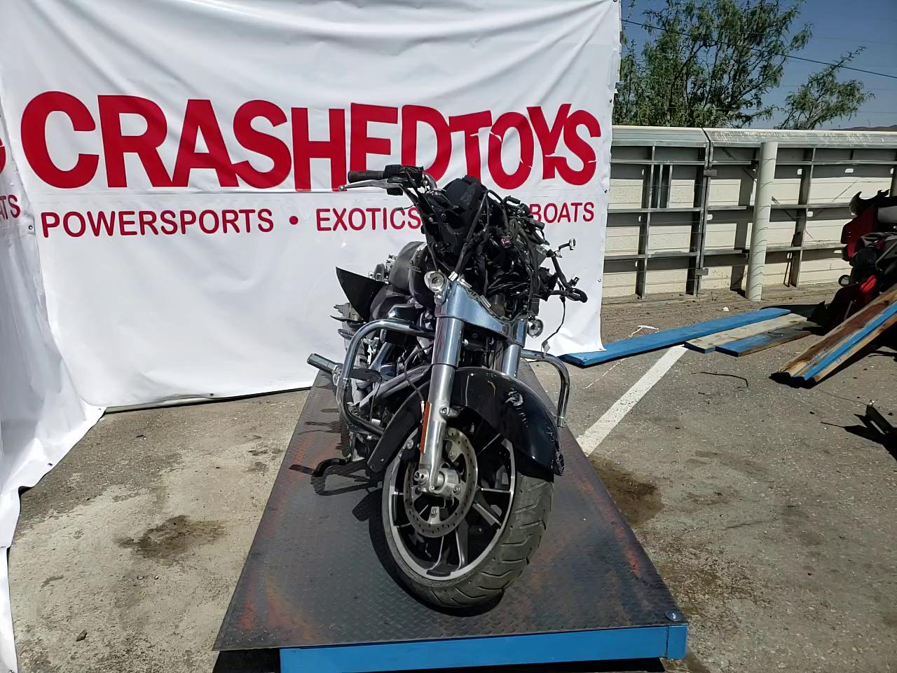 2020 HARLEY-DAVIDSON FLHX 1HD1KBC17LB605025