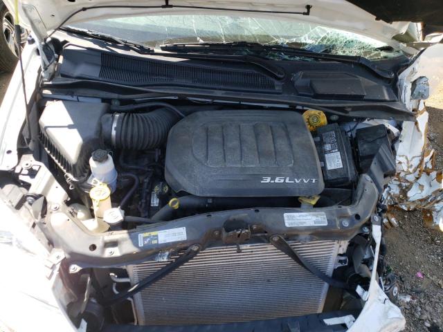 2C4RDGBG1JR303066 Dodge Grand Caravan Se